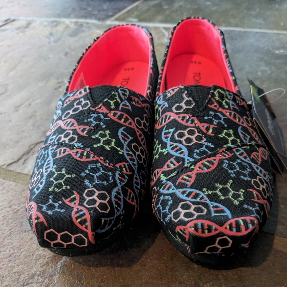 Toms Alpargata NWT&B Black Glow in the Dark DNA Canvas shoe Size 5.5 Women's